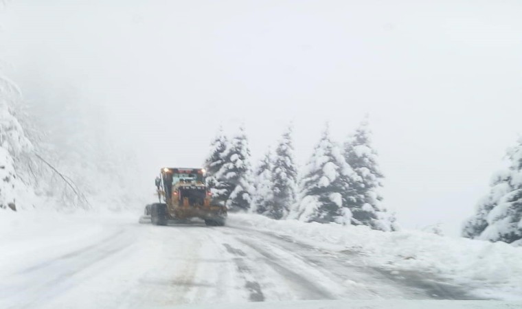 Giresun’da 45 köy yolu kar nedeniyle ulaşıma kapandı