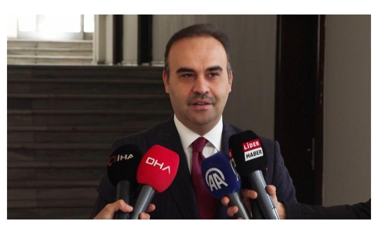 Bakan Kacır: ”Türkiye’nin astronotuyla gurur duymuyorlar”