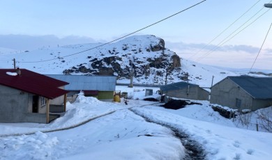 Ağrı’da 86 köy yolu kar nedeniyle ulaşıma kapandı