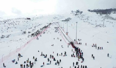 Türkiye’nin en ekonomik kayak merkezi, vatandaşların akınına uğradı