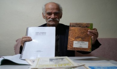 73 yaşındaki üniversite öğrencisi hem derslerine çalışıyor hem de kitap yazıyor