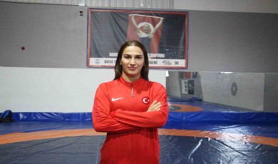 Buse Tosun Çavuşoğlu: ”Olimpiyat şampiyonluğunu alıp, yeni bir tarih yazmak istiyoruz”