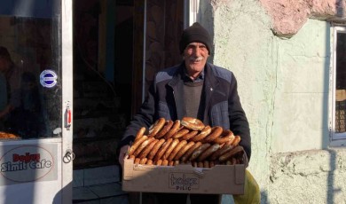 Osmanlı’da ekmek yapılan tarihi fırında 100 yıldır Ankara simidi üretiliyor