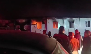 Kahramanmaraş’ta inşaat işçilerinin kaldığı konteynerde yangın