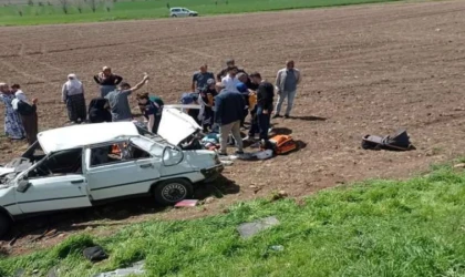 Diyarbakır’da 9 kişinin bindiği otomobil takla attı: 6'sı çocuk, 9 yaralı